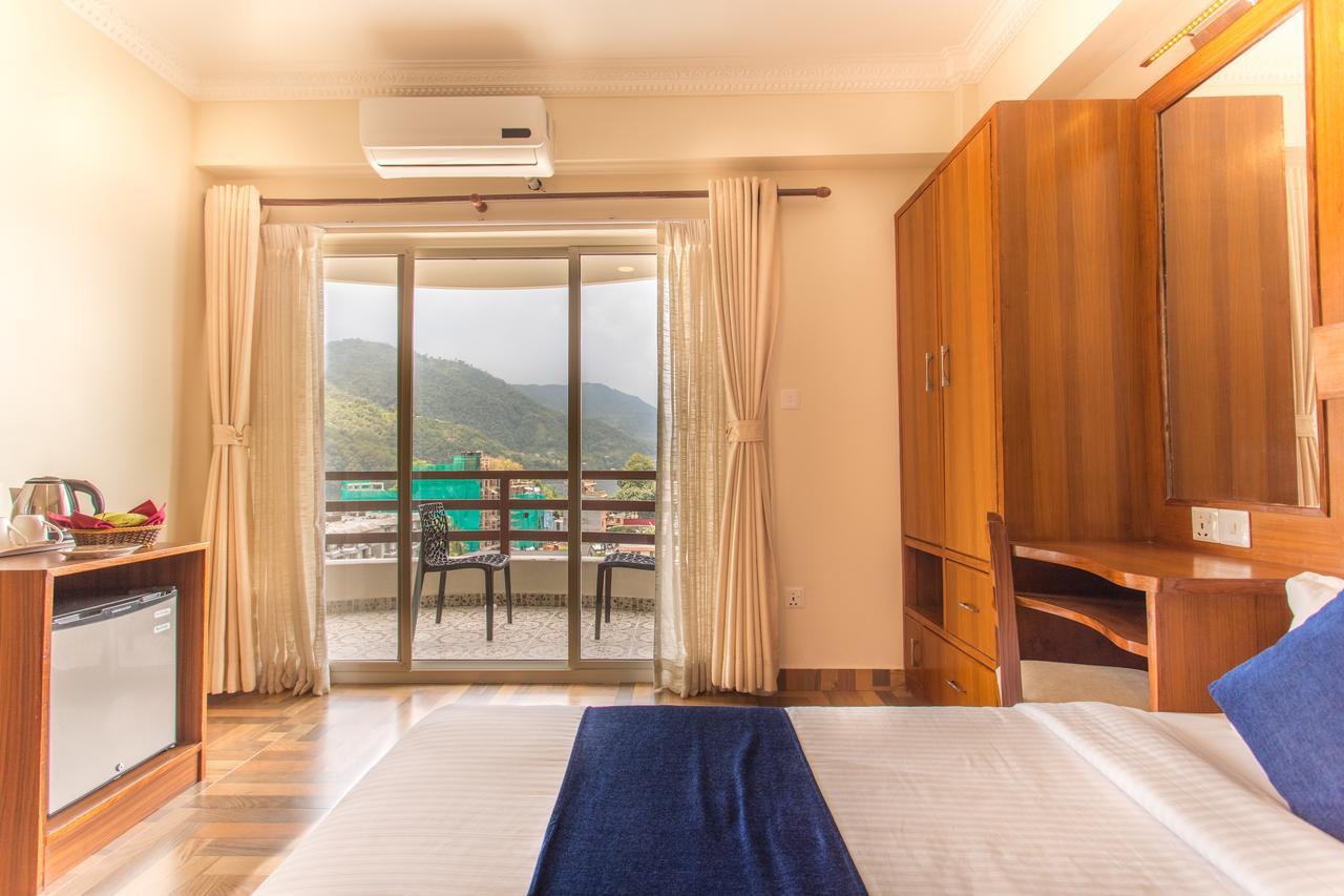 Hotel White Pearl Pokhara Exterior foto