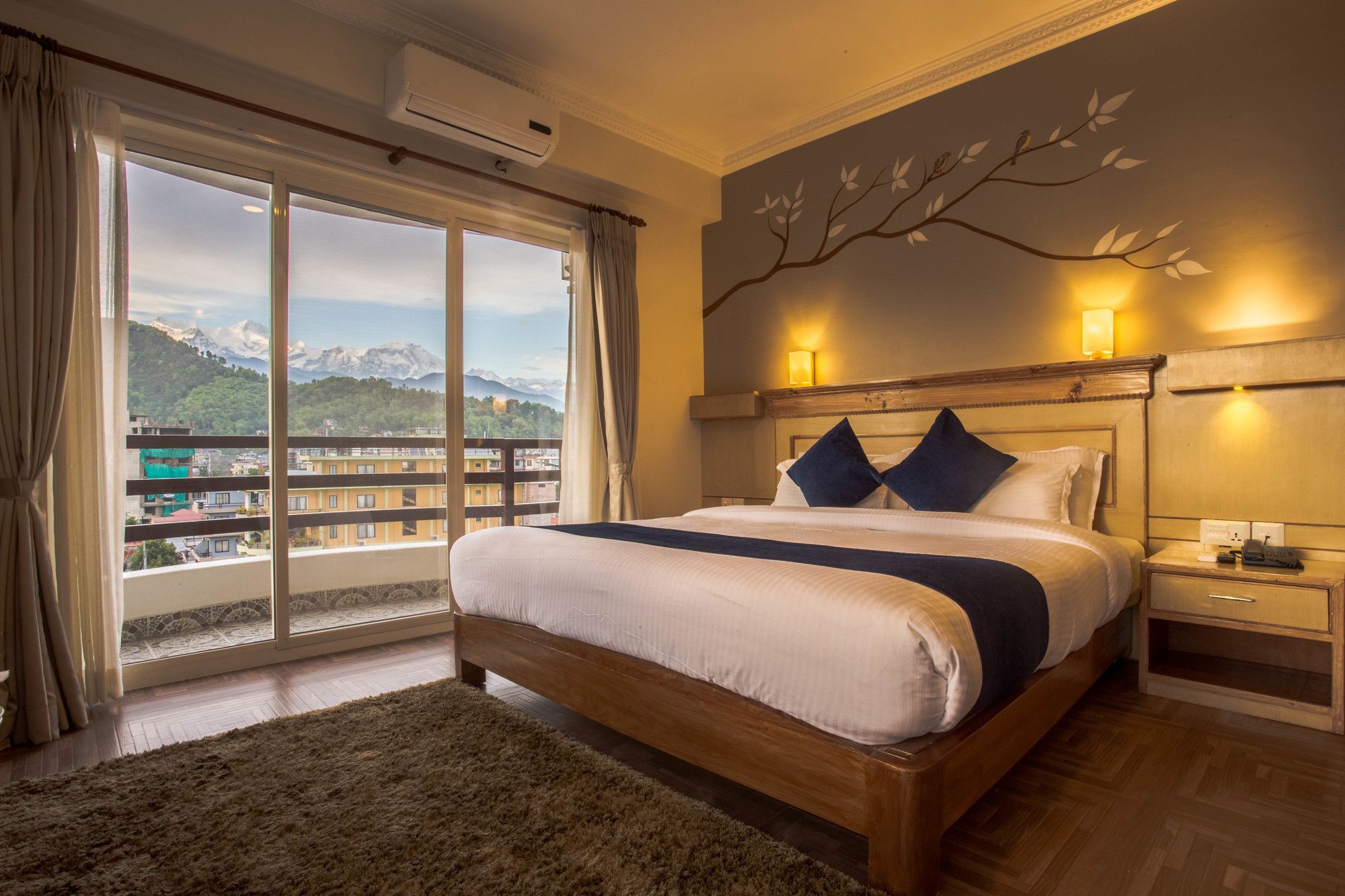 Hotel White Pearl Pokhara Exterior foto